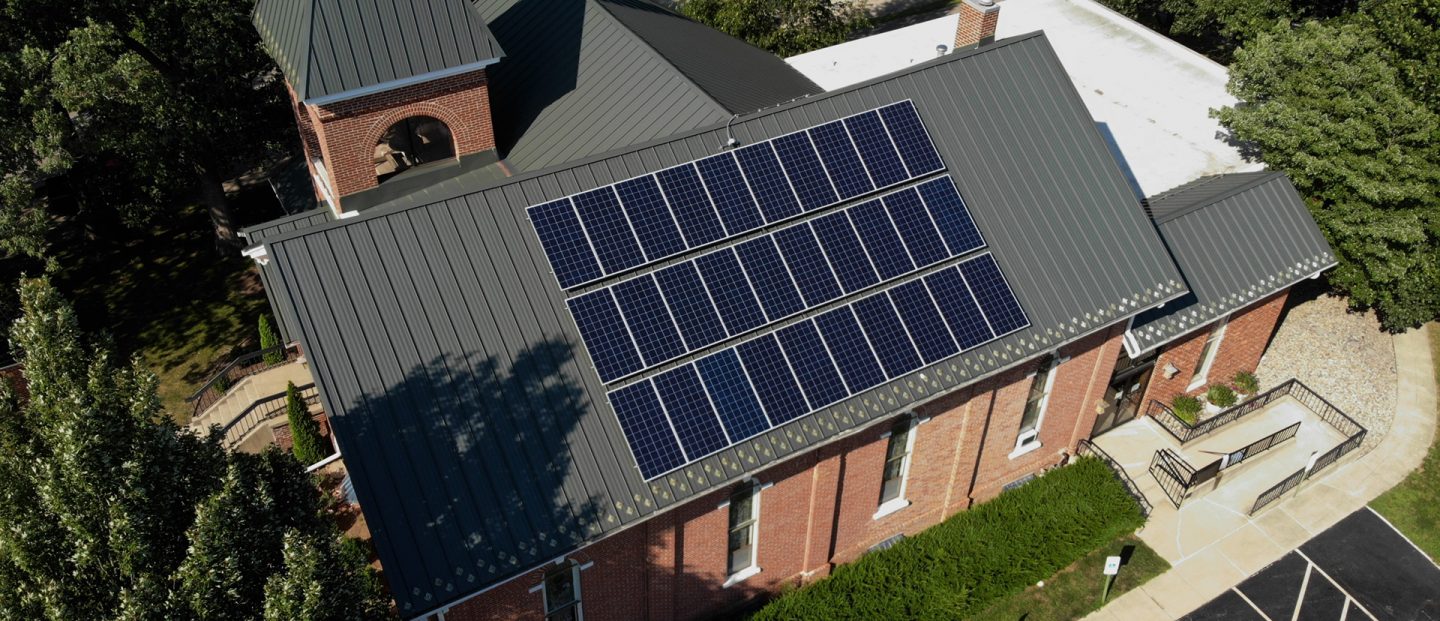 Rooftop solar installation at First Baptist Church