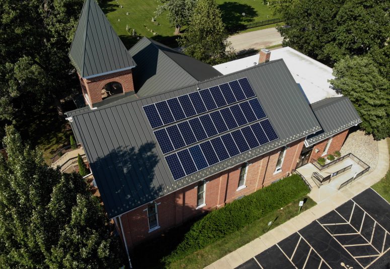 Rooftop solar installation at First Baptist Church