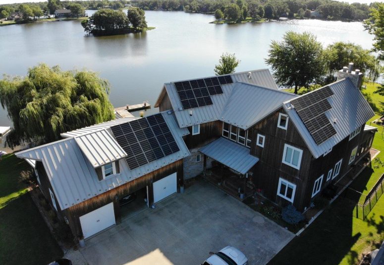 Residential rooftop solar installation